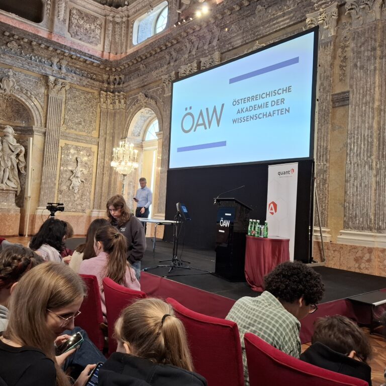 20251010_7B_Quantentag_RÖM_a