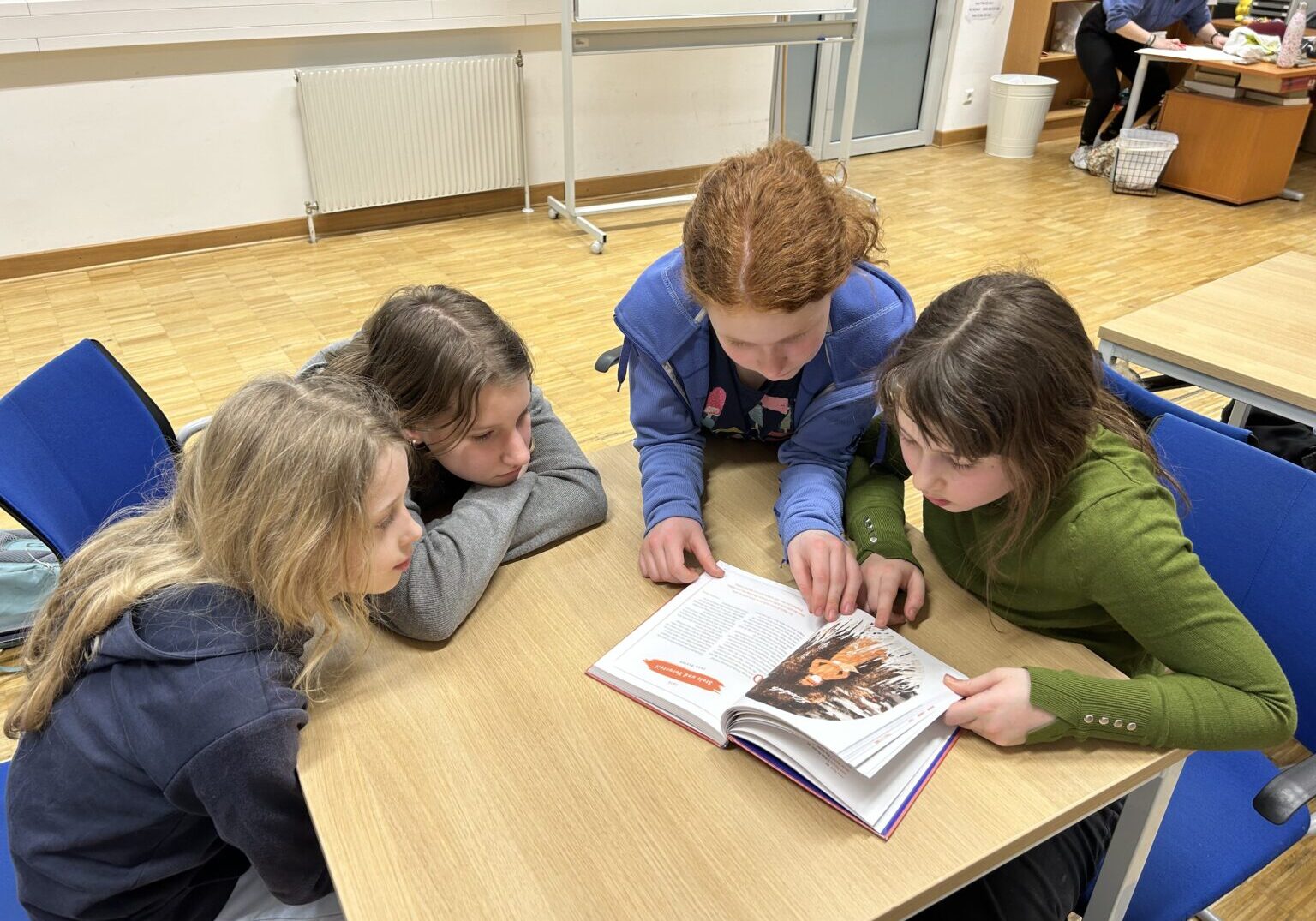 20260303_Vorbereitungen für den fem. Kampftag_b_SEI