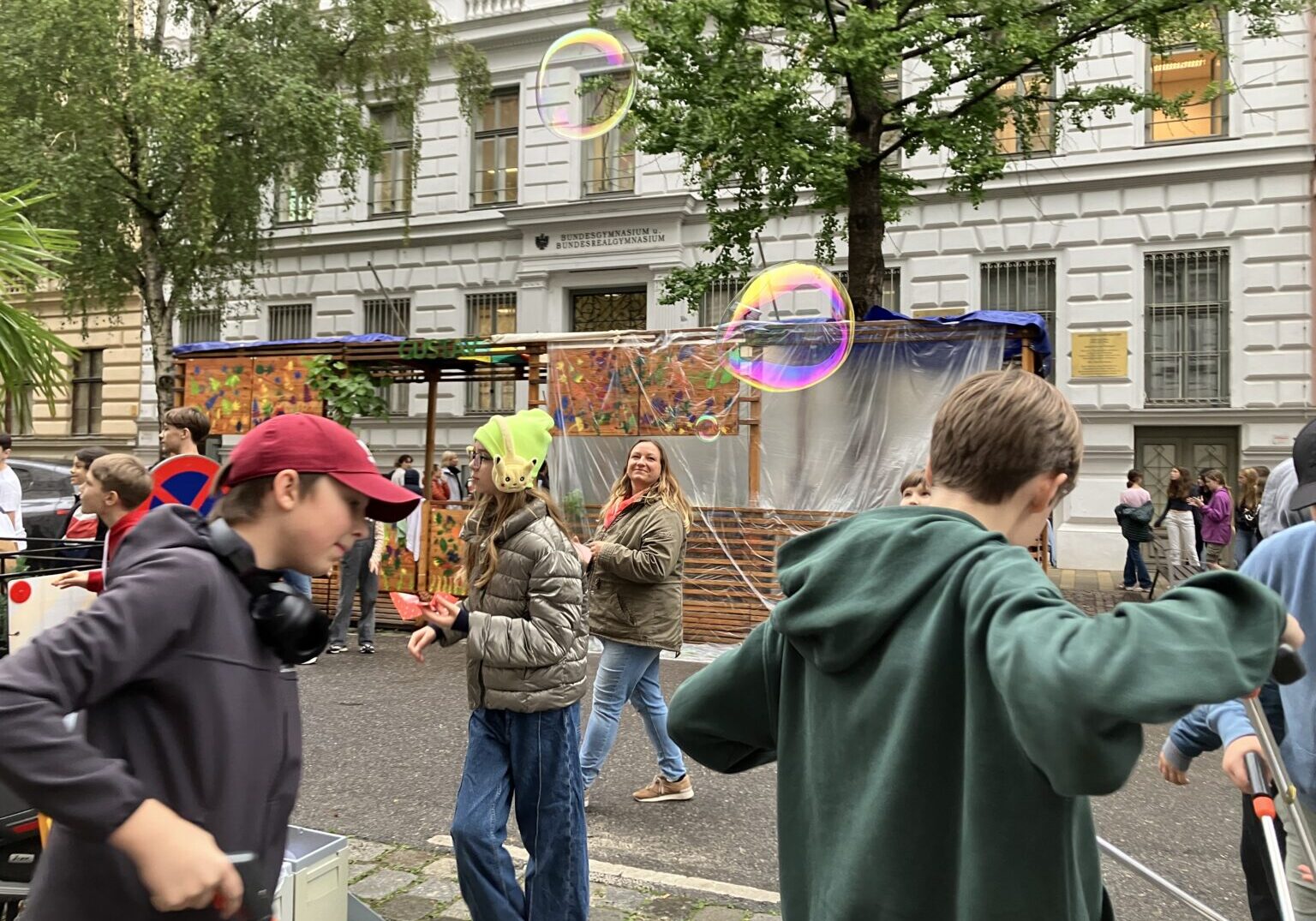 250926_Aktionstag Rahlgasse_Seifenblasen_STI(2)